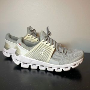 ON HOLD FOR BAMAGIRL1965 On Cloudswift Helion Running Sneakers